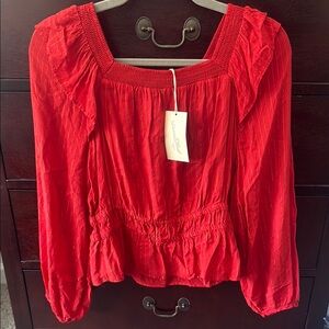NWT Universal Thread Top